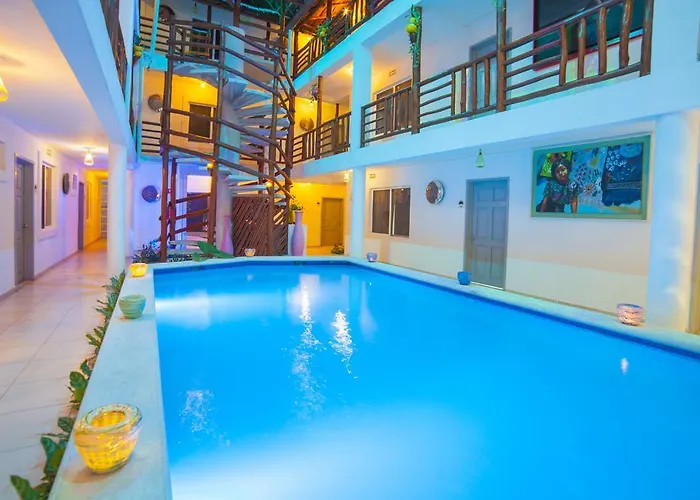 Mestizo Gallery Hotel 4*
